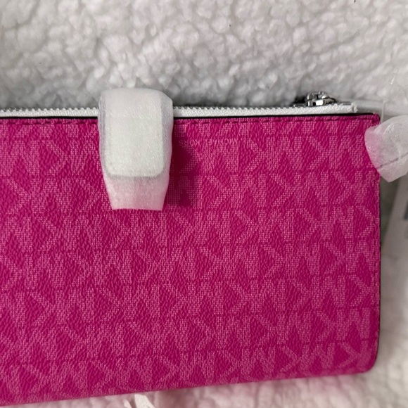 NWT Michael Kors Jet Set Travel Wristlet (Dragonfruit) - Picture 8 of 8